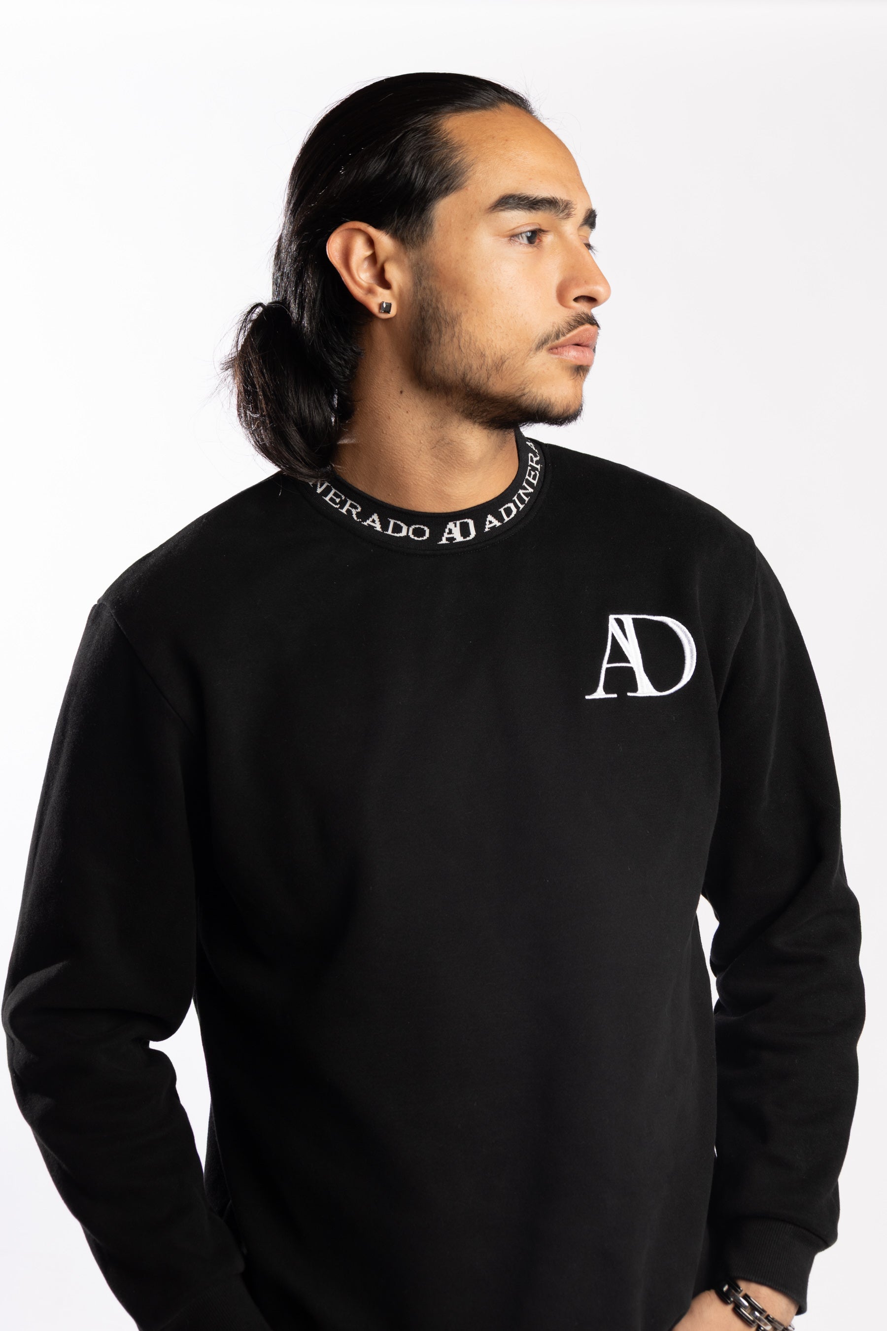 AD SWEATER